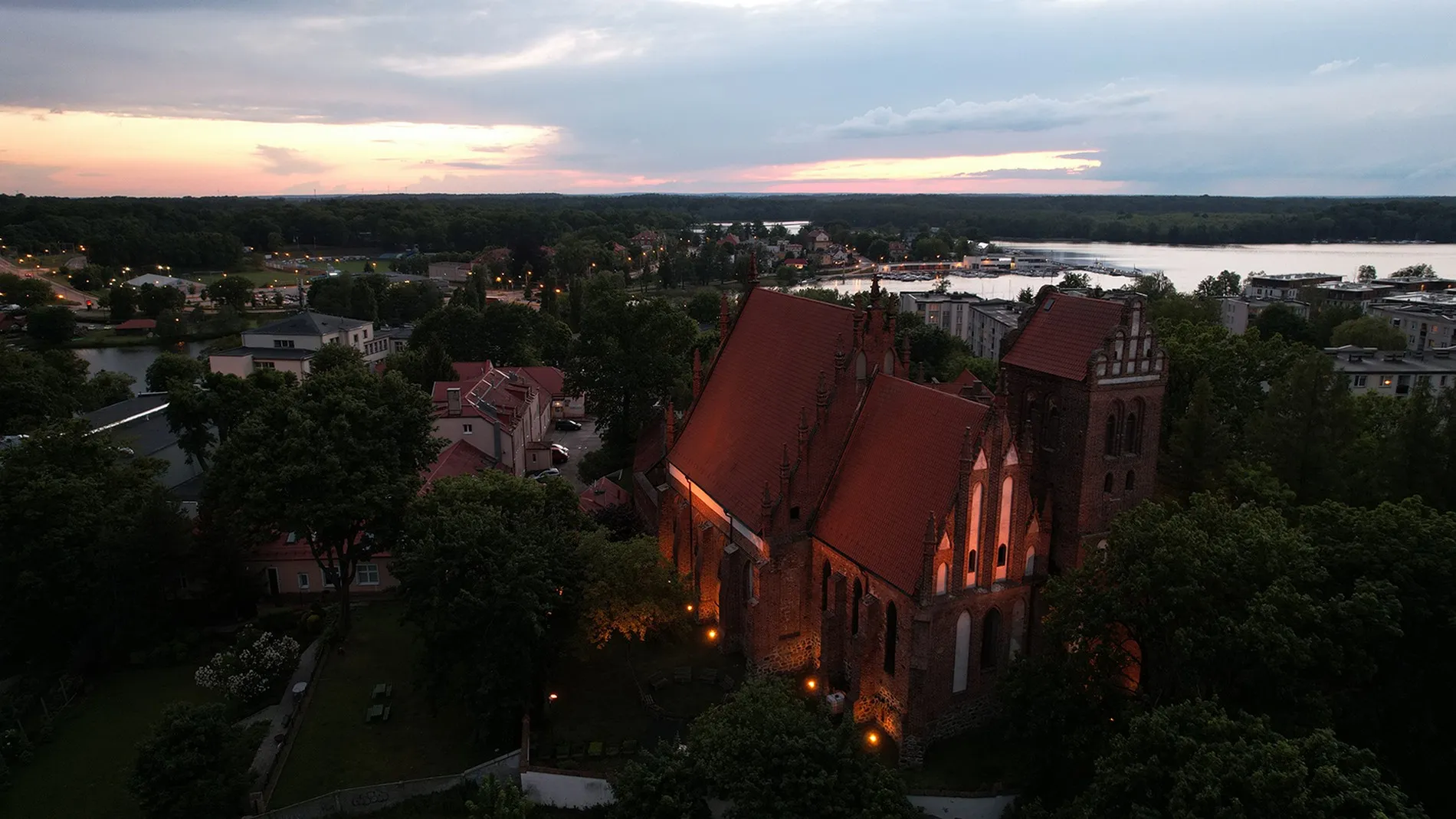 Zdjęcie z galerii Czerwony Kościół #4