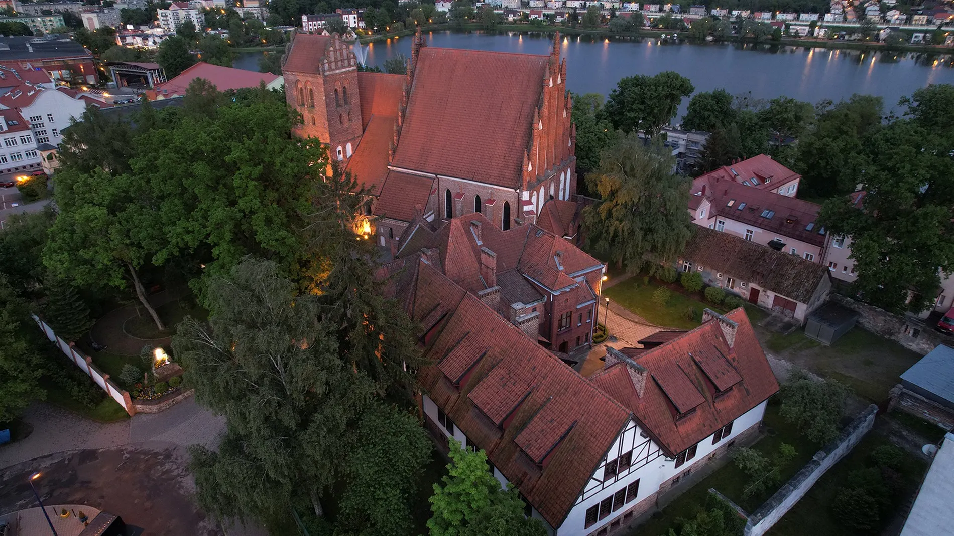 Zdjęcie z galerii Czerwony Kościół #5